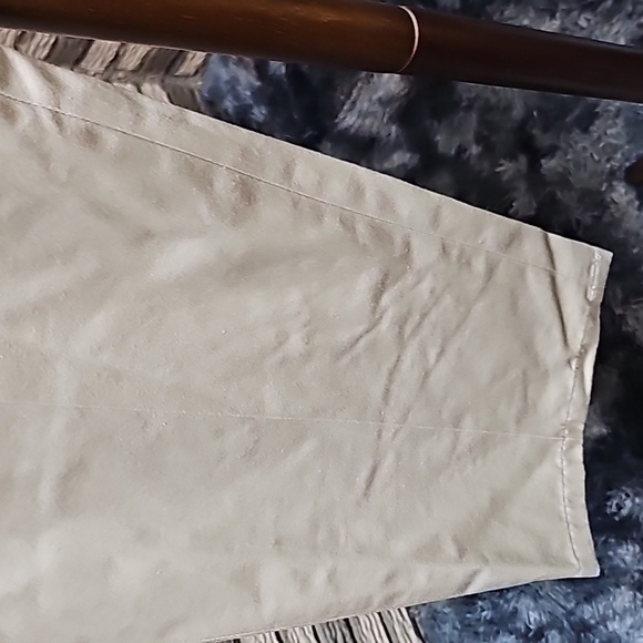 Eddie Bauer Relaxed Fit Dress Pants 38 waist - Picture 3 of 10